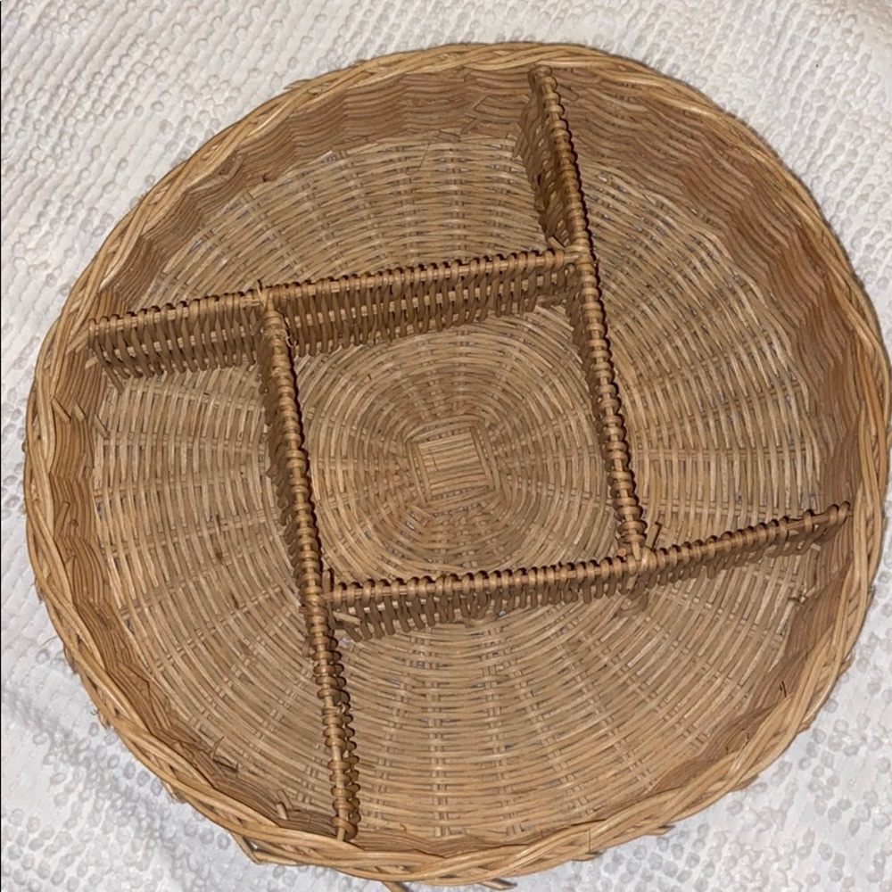 Wicker basket with sections
